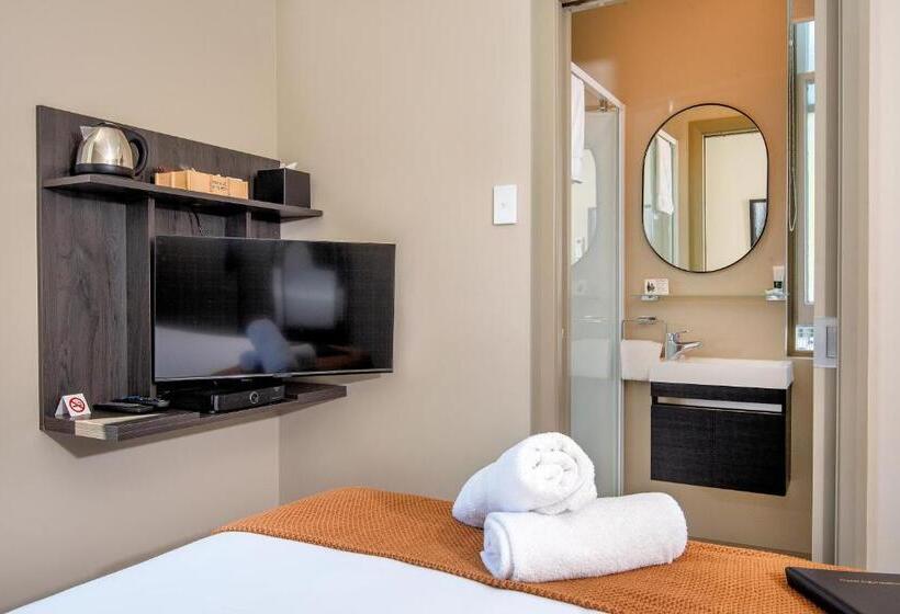 스위트, The Com Plex Motel