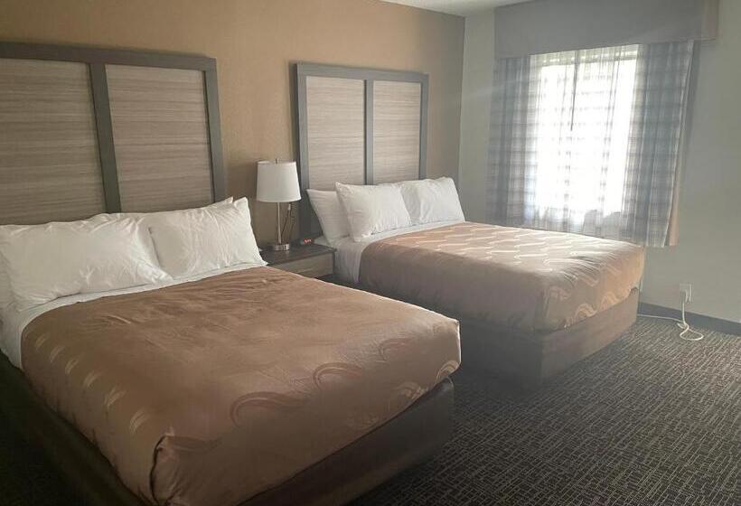Номер Стандарт 2 Двуспальные Кровати, Quality Inn & Suites Spring Lake   Fayetteville Near Fort Liberty