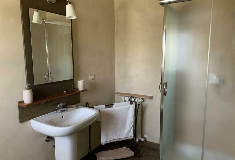 Номер Стандарт Вид на Бассейн, Tenuta Gambit Agriturismo Umbria