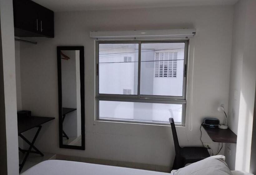 Standart Oda, Escala