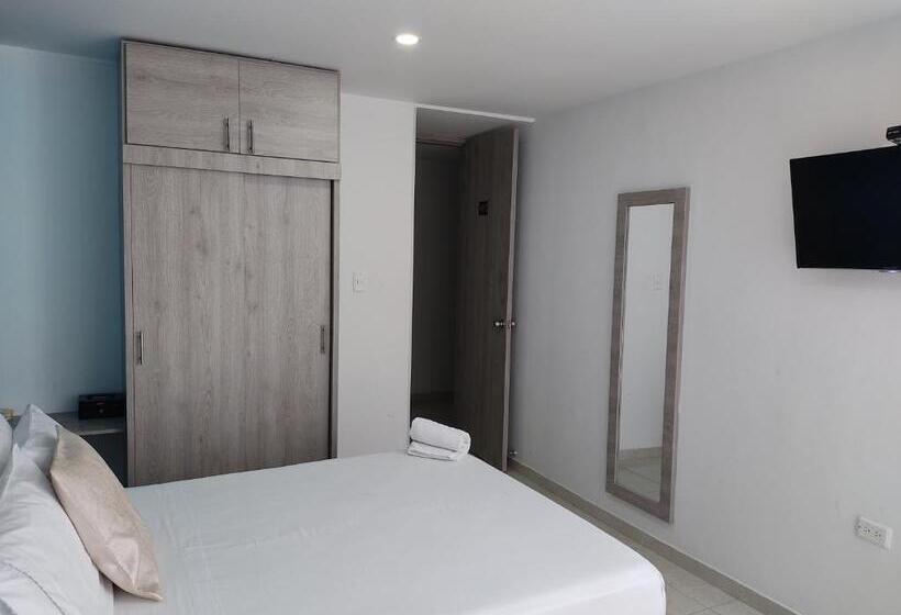 Üç Kişilik Standart Oda, Escala