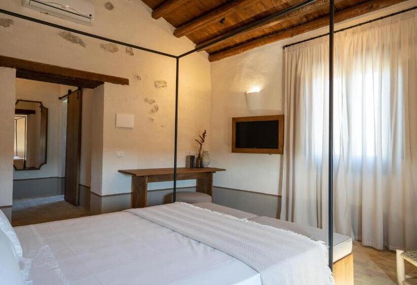 キングサイズベッドのデラックスルーム, Borgo Delle Pietre