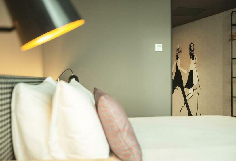 Номер Стандарт, Ibis Styles Arnhem Centre