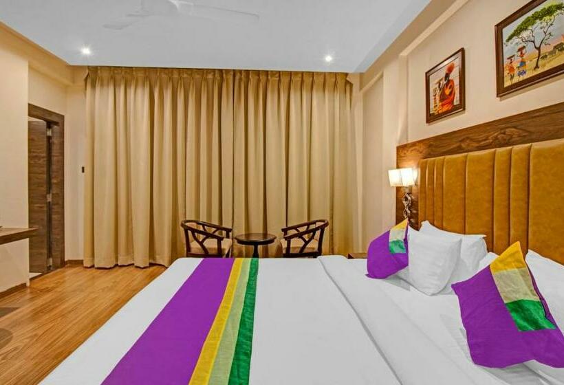 اتاق لوکس, Treebo Premium Median Inn