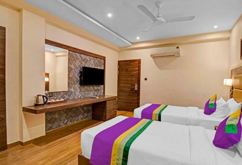 اتاق لوکس, Treebo Premium Median Inn