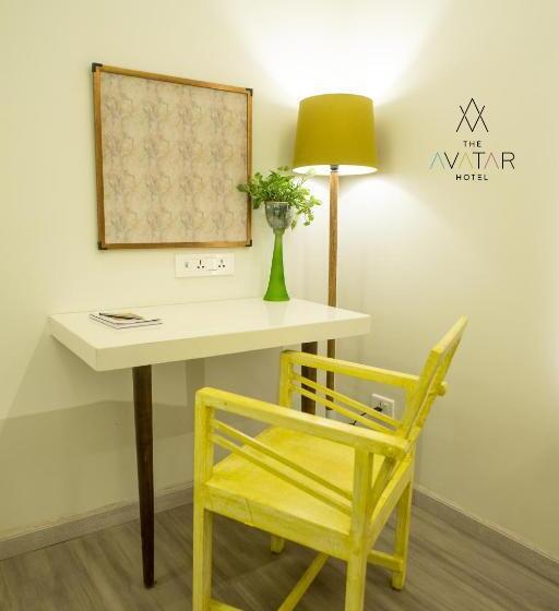 تختخواب در اتاق مشترک, The Avatar Hotel & Convention