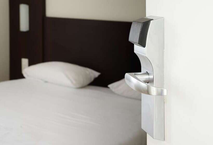 Номер Стандарт, Brit Hotel Essentiel Reims Taissy