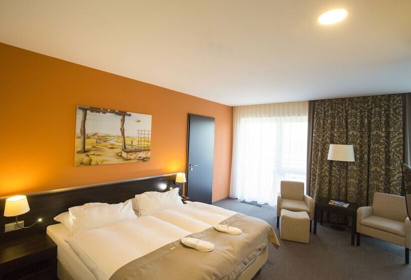 Полулюкс, Heide Spa Hotel & Resort