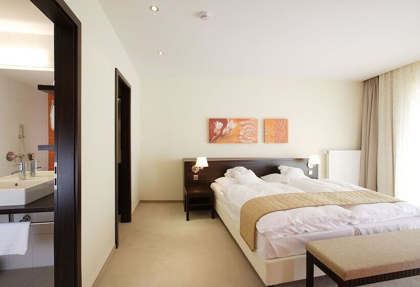 Полулюкс, Heide Spa Hotel & Resort
