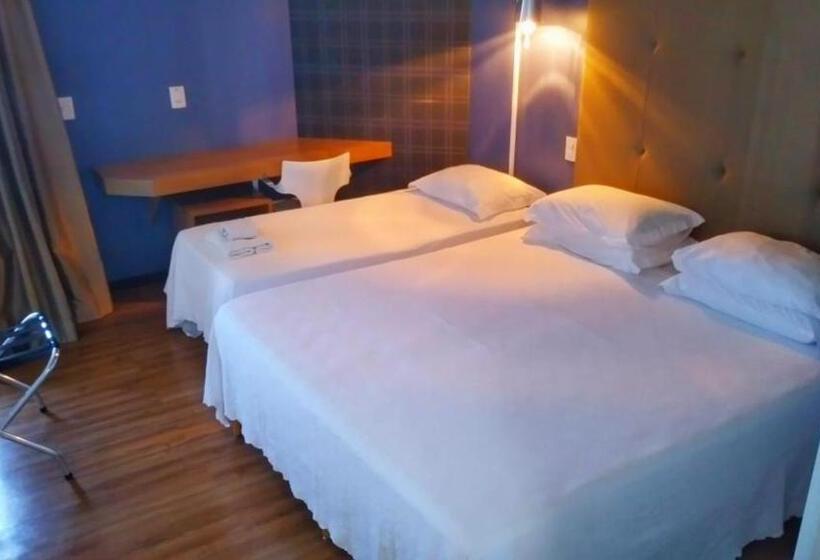 Трехместный Номер Deluxe, Livramento Palace