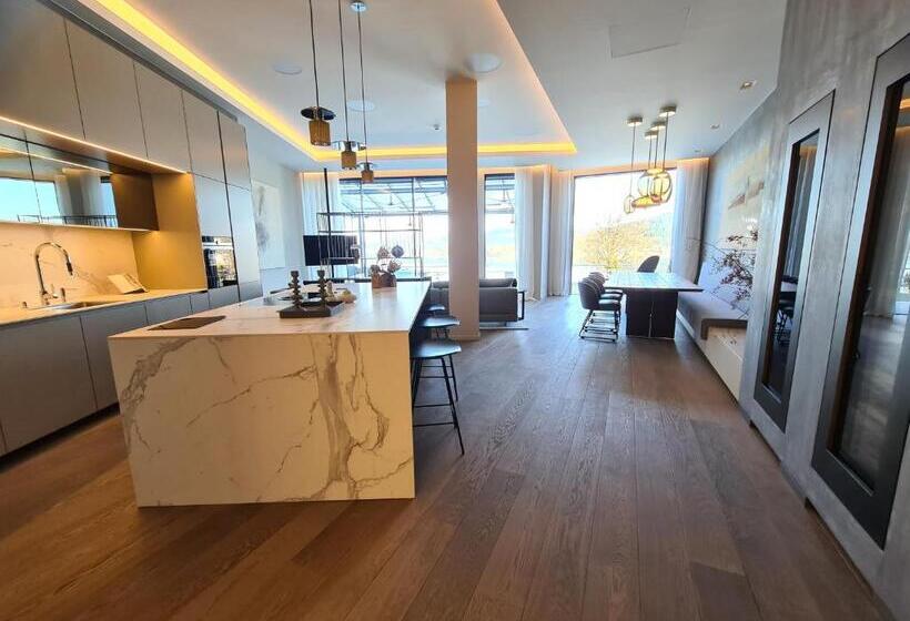 جناح سوبيريور, Suiten Aparthotel Aenea