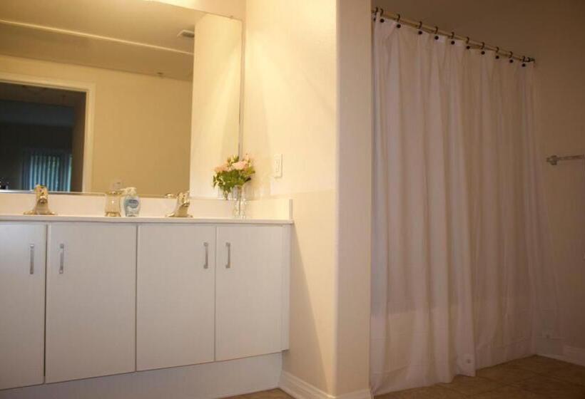 Апартаменты 1 Спальня, Amazing Apartments Near The Grove