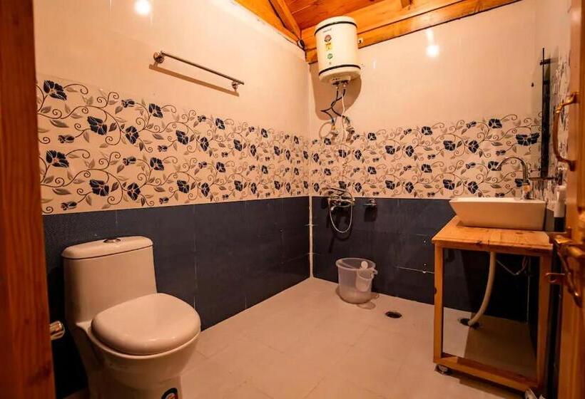 샬레, Mid Conifer Cottage