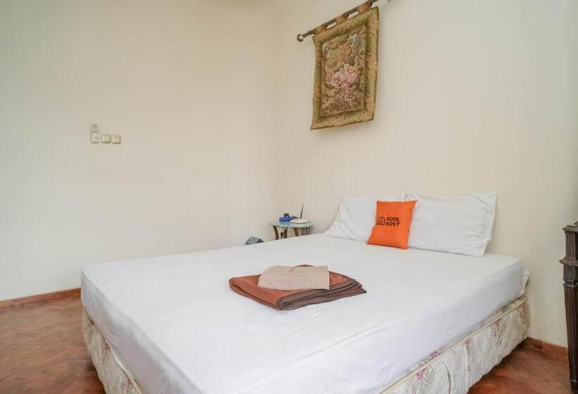 Номер Стандарт, Koolkost Syariah Near Senayan City