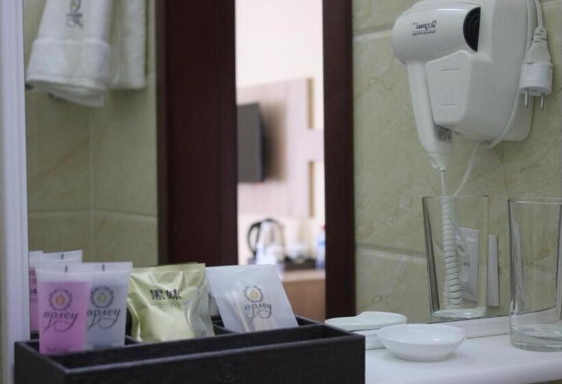 اتاق لوکس, Park Hotel Al Bustan
