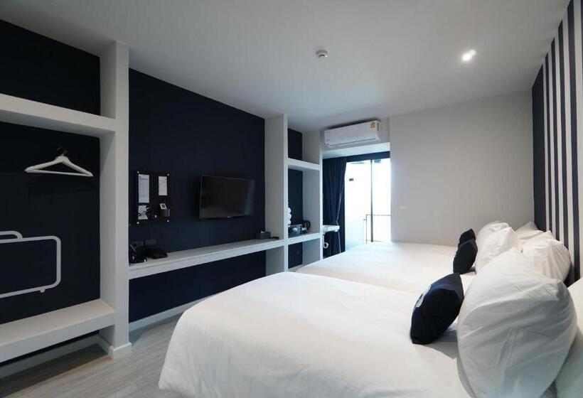 اتاق لوکس سه تخته, Blu Monkey Hub And Hotel Chanthaburi