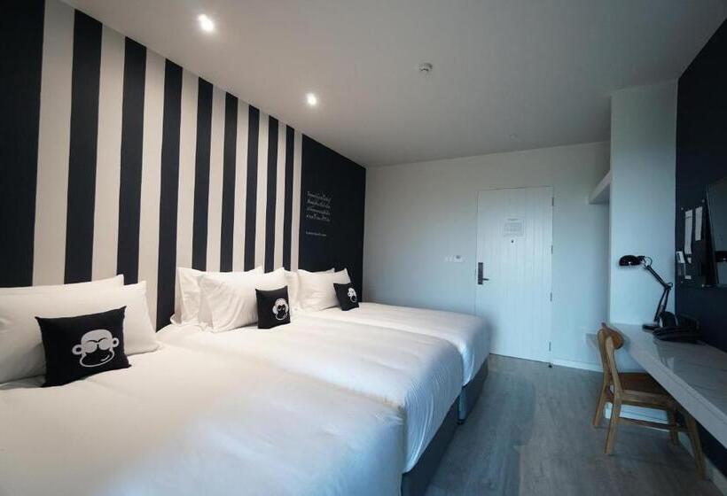 اتاق لوکس سه تخته, Blu Monkey Hub And Hotel Chanthaburi