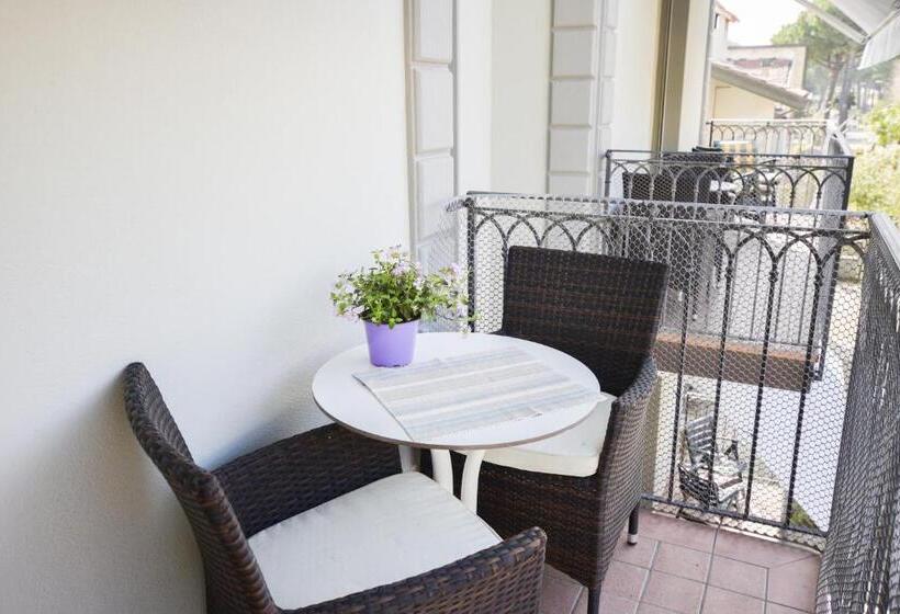 Apartamento Deluxe 1 Dormitório, Residence Valeria