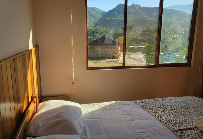 بانگلوی استاندارد, Mercedes Lodge
