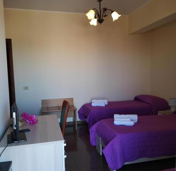 Номер Стандарт Трехместный, Grand Hotel Aspromonte