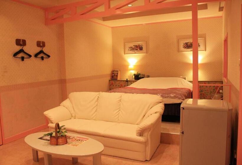 Номер Стандарт, Restay Moon Kochi