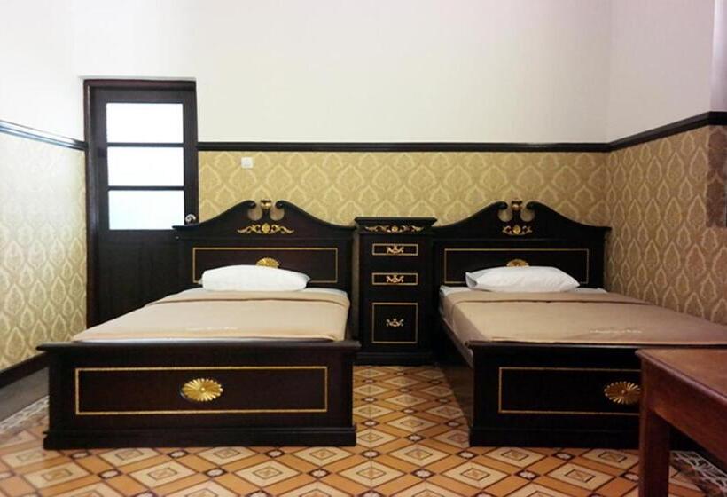 Номер Стандарт, Reddoorz Syariah @ Kolonial Guest House