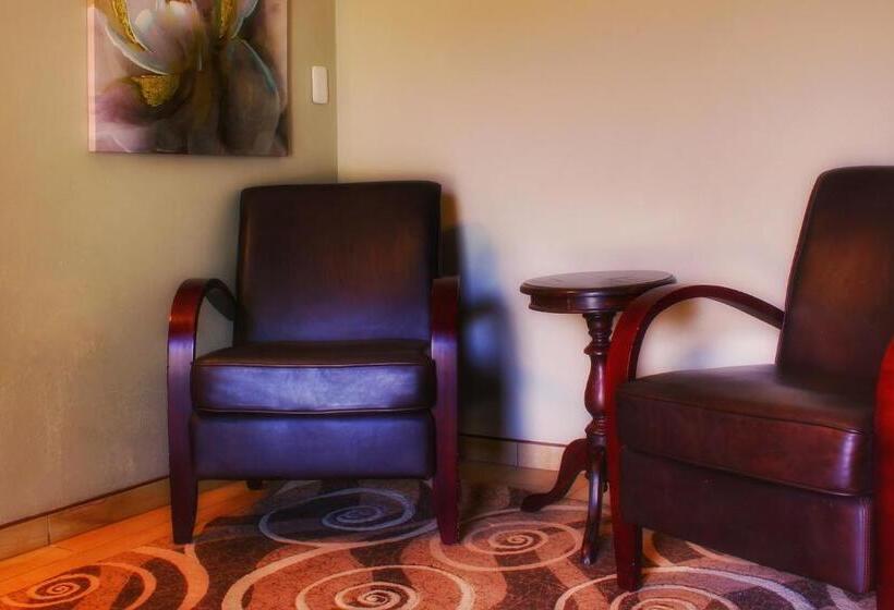 Номер Deluxe, Clivia Lodge