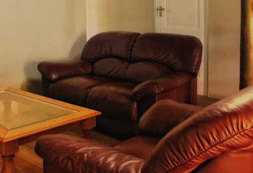 Люкс 2 Спальни, Clivia Lodge