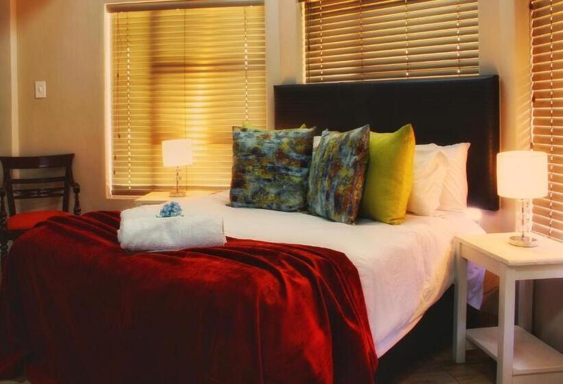 Студия Deluxe, Clivia Lodge