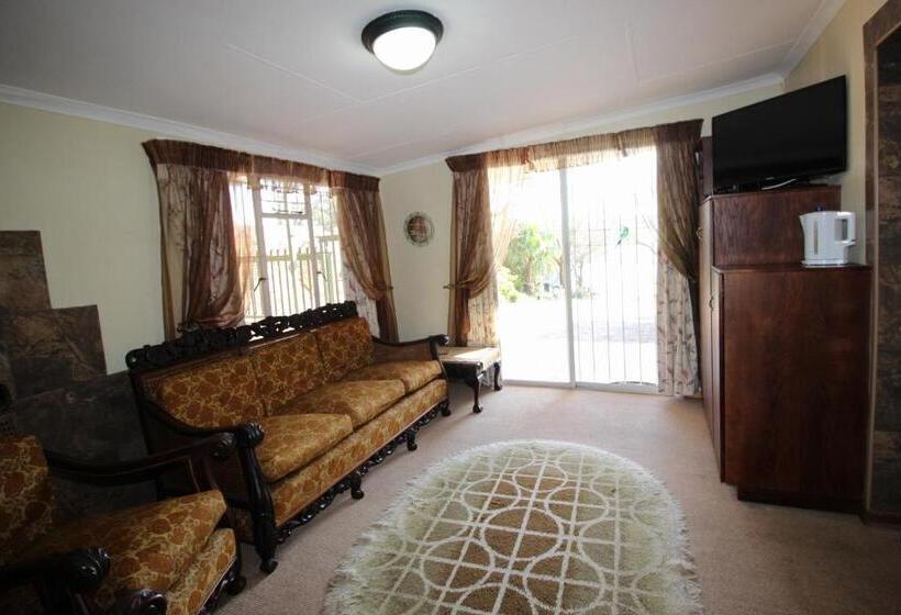 Трехместный Номер Комфорт, Waterfront Guest House