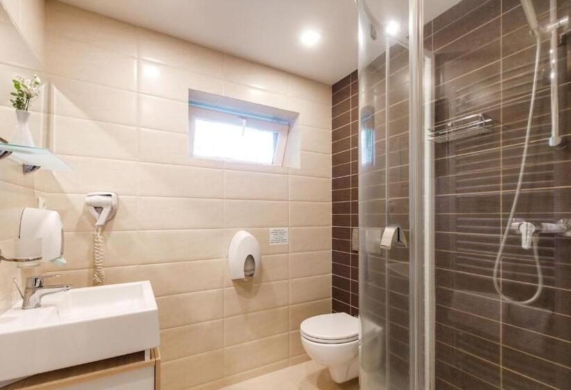 Дом 1 Спальня, Voevodyno Resort