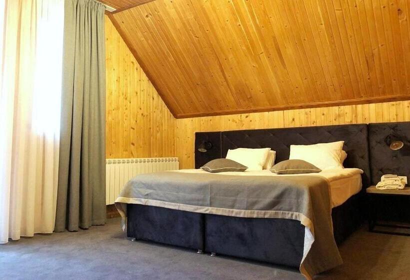 Люкс, Voevodyno Resort