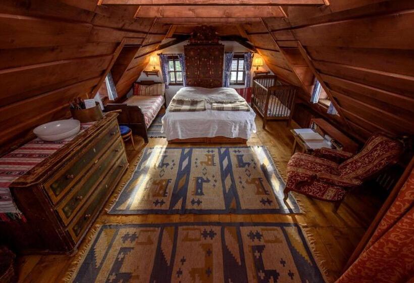 家庭房间共用浴室, Count Kálnoky S Transylvanian Guesthouses