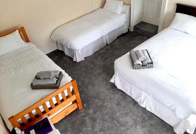 Семейный Номер, Railway Bar Accommodation