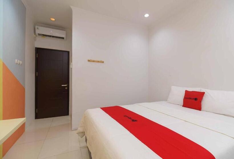 Номер Стандарт, Reddoorz @ Taman Galaxy Bekasi