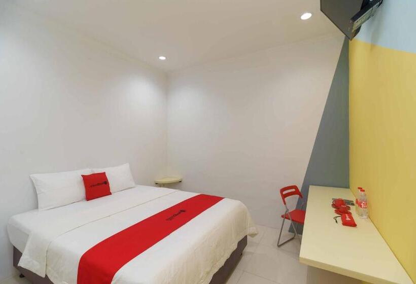 Номер Economy, Reddoorz @ Taman Galaxy Bekasi