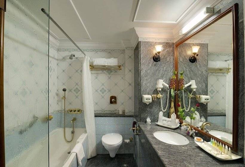 Номер Deluxe, Babylon International