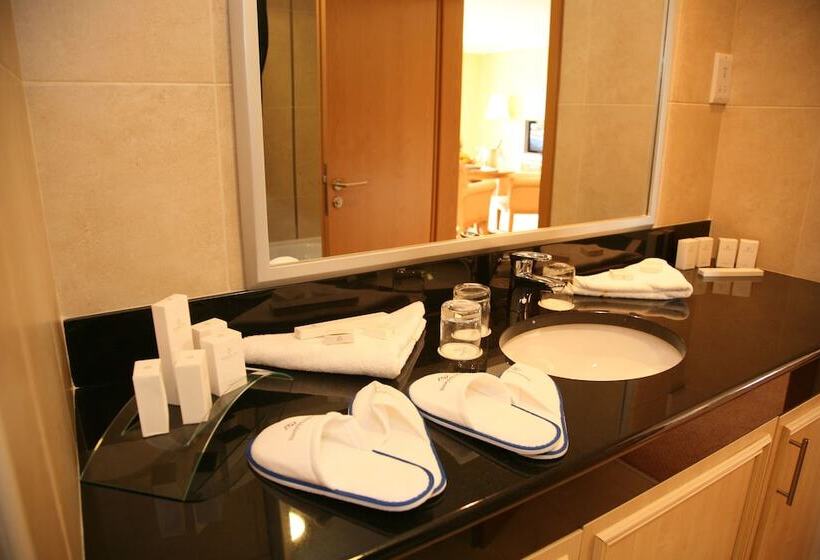 اتاق خانوادگی, Diamond Coast