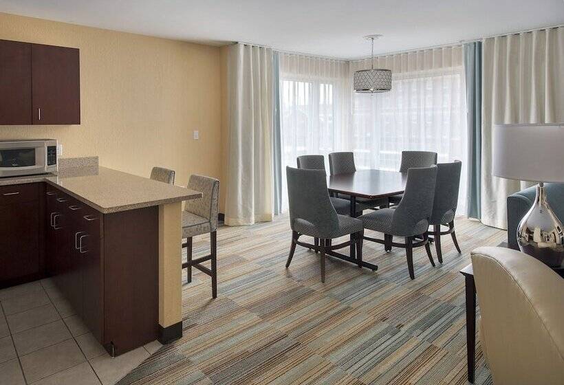 디럭스 스위트, Hilton Garden Inn Albany Medical Center