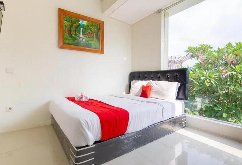 Номер Deluxe, Reddoorz @ Bukit Palma Surabaya
