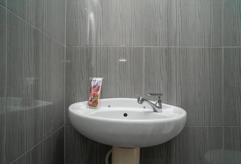 Номер Стандарт, Reddoorz Syariah Near Jalan Ahmad Yani Banjarmasin 3