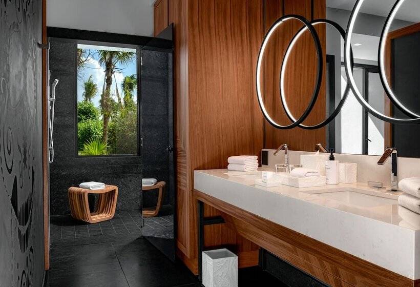 带特大床的标准间, Conrad Tulum Riviera Maya
