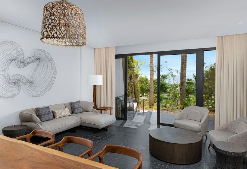 带特大床的标准间, Conrad Tulum Riviera Maya
