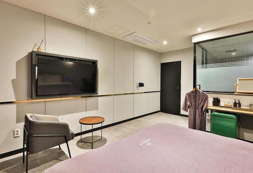 Номер Deluxe, Brown Dot Hotel Jeonggwan