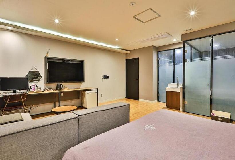 Номер Стандарт, Brown Dot Hotel Jeonggwan