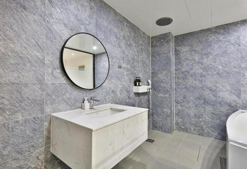 Номер Стандарт, Brown Dot Hotel Jeonggwan