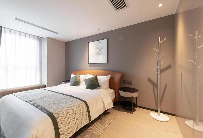سوییت سوپریور, Cresasia Residence