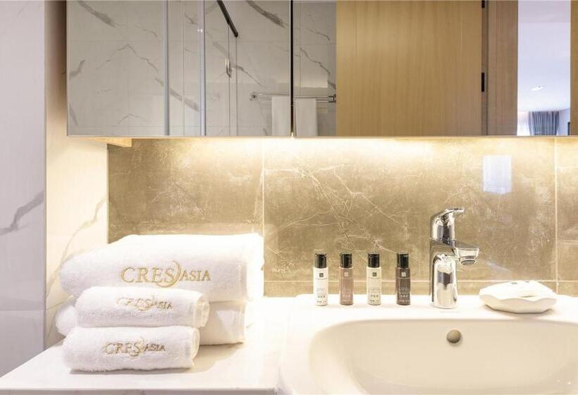 سوییت لوکس, Cresasia Residence