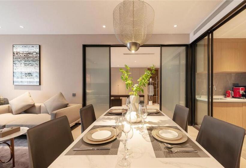 سوییت خانوادگی, Cresasia Residence