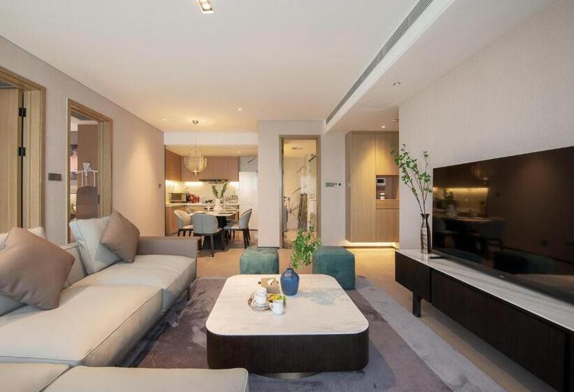 سوییت سوپریور, Cresasia Residence